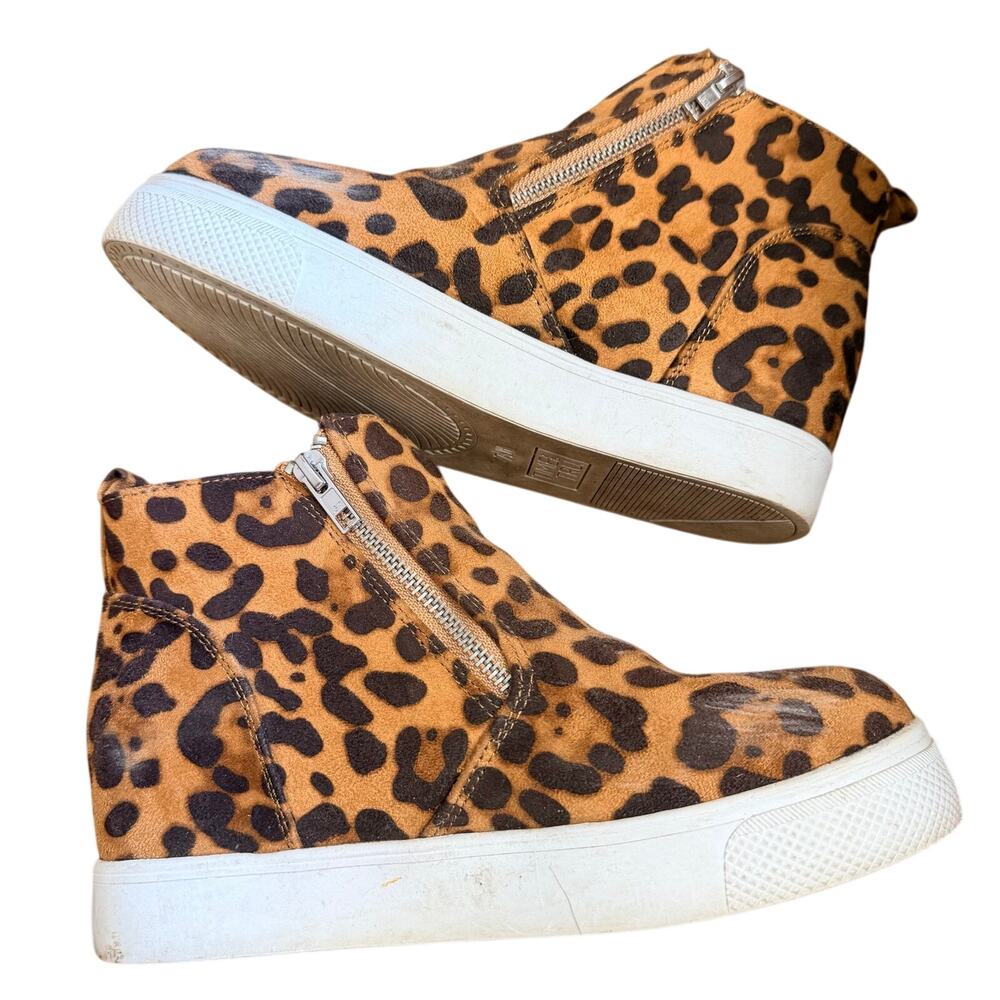 Time and Tru Womens Sneaker Bootie Shoes Hidden Interior Wedge Heel Animal Print